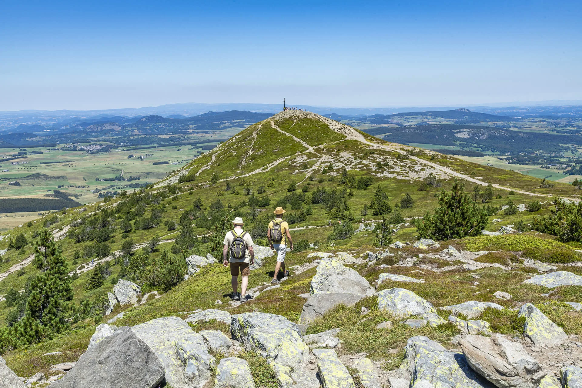 Randonnée en direction du sommet du mont Mézenc