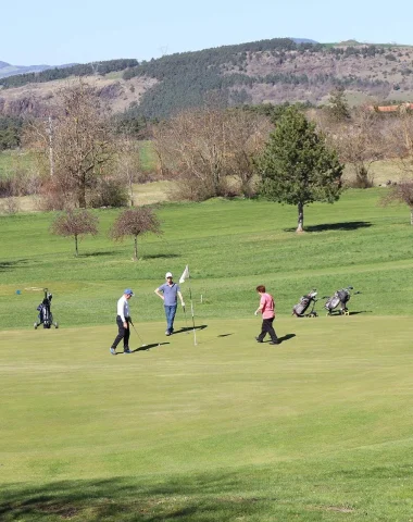 Le Golf du Puy-en-Velay accueille l’Open International de Pitch&Putt