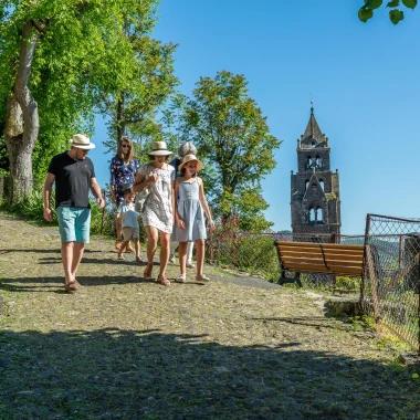 Vue de la statue Notre-Dame de France au Puy-en-Velay