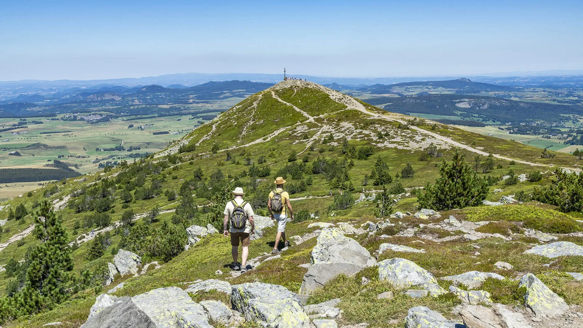Randonnée en direction du sommet du mont Mézenc