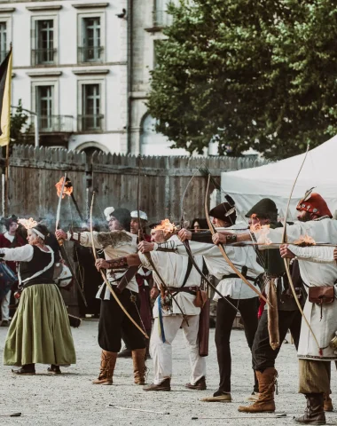Concours de tir à l'arc aux Fêtes Renaissance du Roi de l'Oiseau au Puy-en-Velay