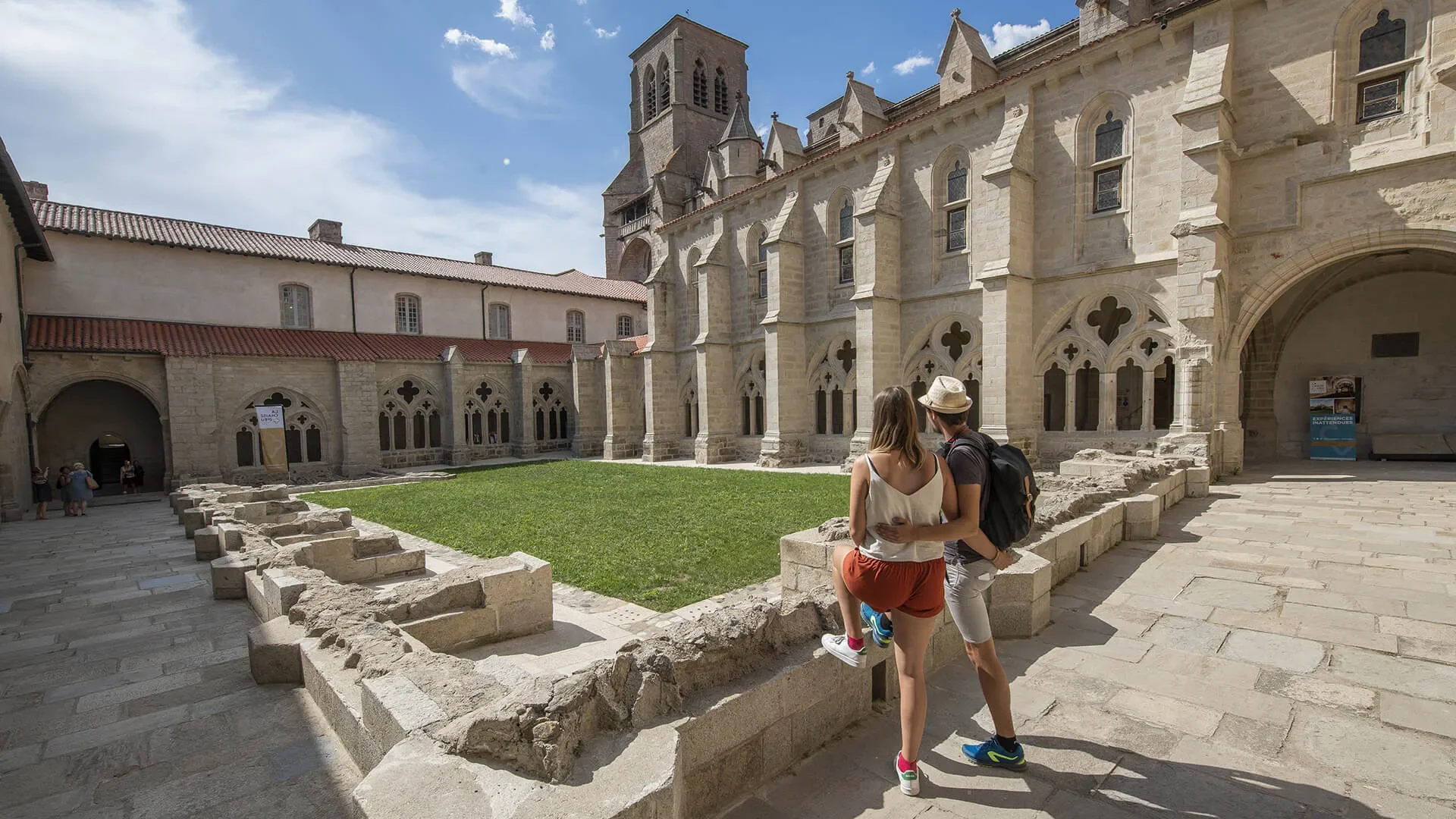 Visiter la Chaise-Dieu et son exposition des tapisseries flamandes