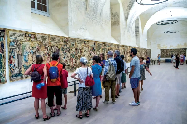 Visiter la Chaise-Dieu et son exposition des tapisseries flamandes