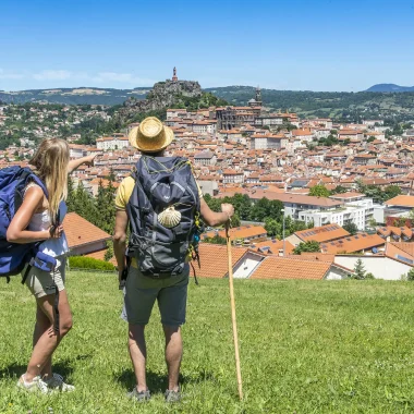 Vue sur Le Puy-en-Velay capitale européenne des chemins de Saint-Jacques de Compostelle