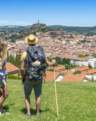 Vue sur Le Puy-en-Velay capitale européenne des chemins de Saint-Jacques de Compostelle