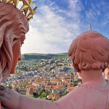 Vue de la statue Notre-Dame de France