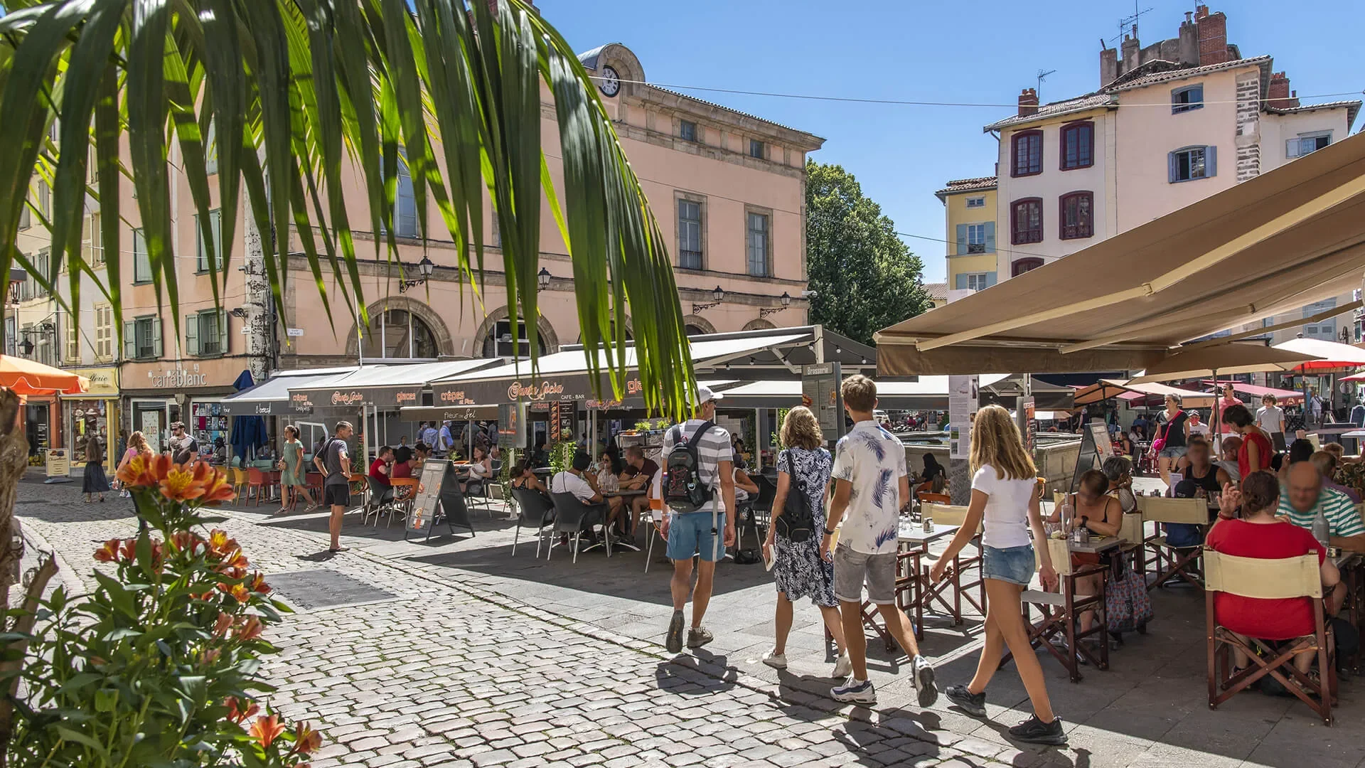 Les terrasses et restaurants au Puy-en-Velay