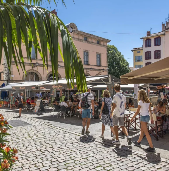 Les terrasses et restaurants au Puy-en-Velay