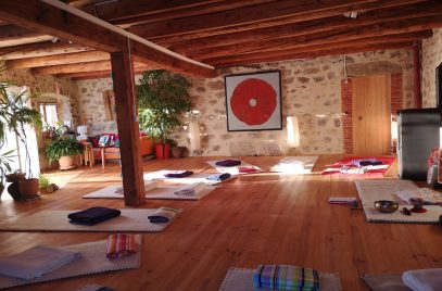 Retraites de Yoga – Centre de Yoga Fleur de Lotus – Auvergne