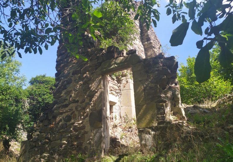 Château d’Artias – Ruines du Maison du Bailly
