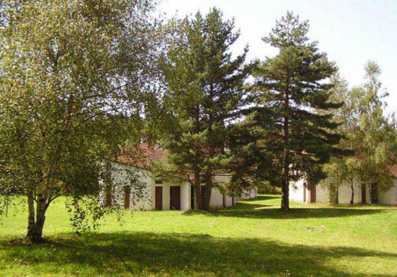 HEB_Logement C4 – Les Gîtes de Bois de Chelles_village arboré