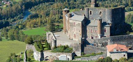 Château de Bouzols représenté par  Association « Bouzols forteresse d’avenir »