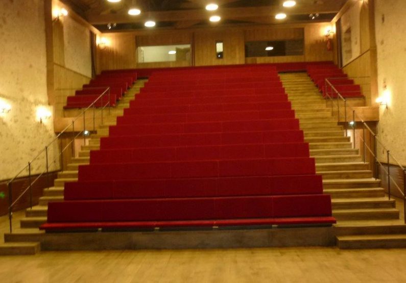 EQUI_Auditorium Cziffra_intérieur gradin